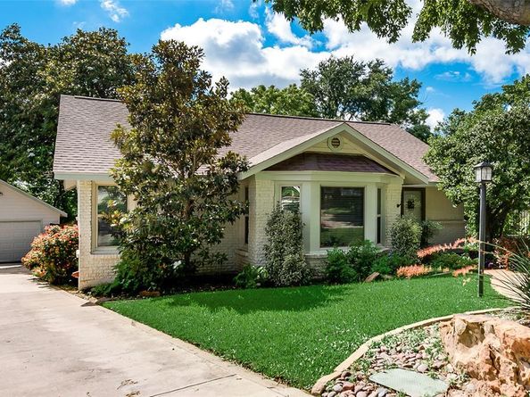 2536  Walsh Court , Fort Worth Texas 76109