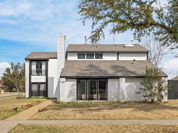 1301 N Trail Drive , Carrollton Texas 75006