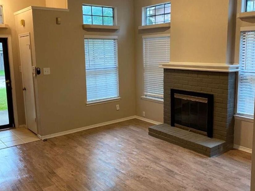 5027  Clover Haven Street , Dallas Texas 75227