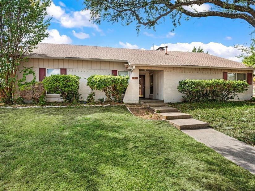 2405  Ridgewood Drive , Plano Texas 75074