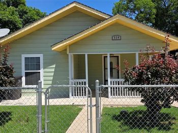 524 W Broadus Avenue 