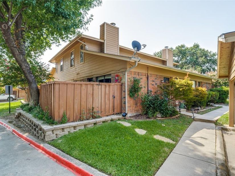 5769  Cedar Creek Drive , Benbrook Texas 76109