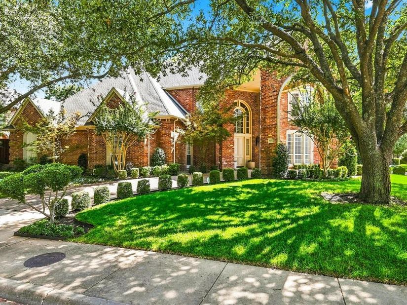 4936  Sandestin Drive , Dallas Texas 75287