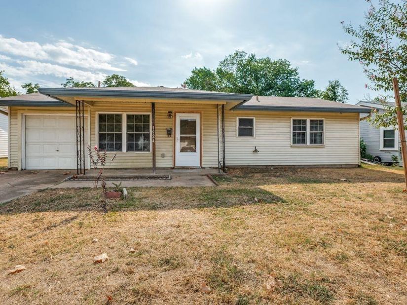 1024  Harris Drive , Euless Texas 76039