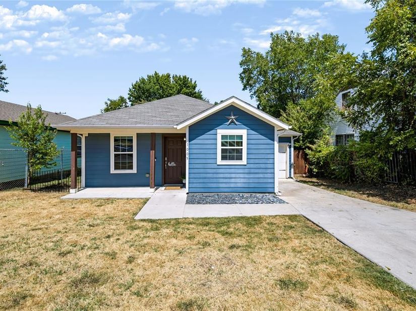 1005 E Harvey Avenue , Fort Worth Texas 76104