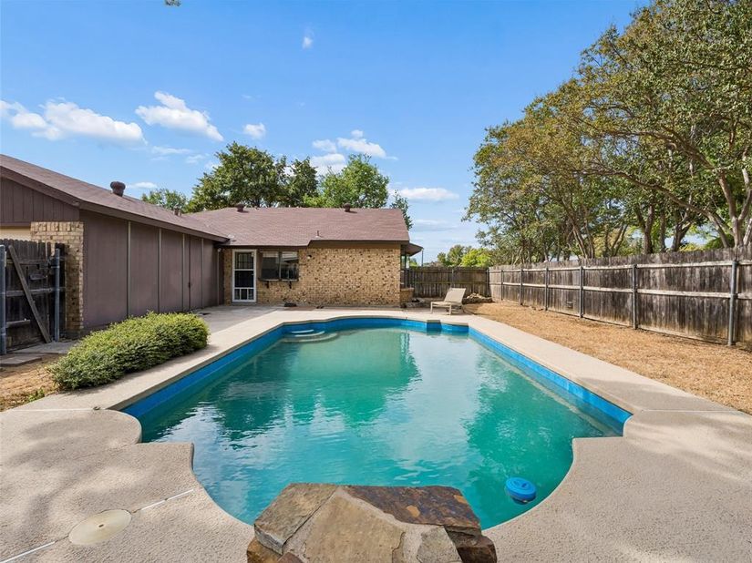 733  Red Wing Drive , Lewisville Texas 75067