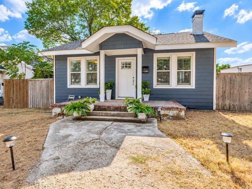 1123  Ballard Avenue , Dallas Texas 75208