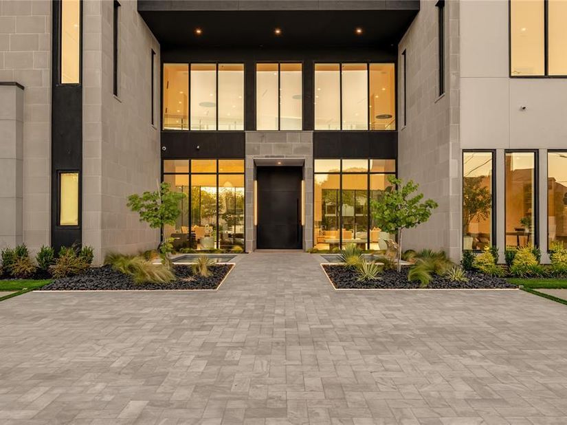 10011  Lennox Lane , Dallas Texas 75229