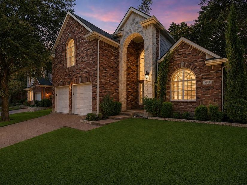 9028  Clearhurst Drive , Dallas Texas 75238