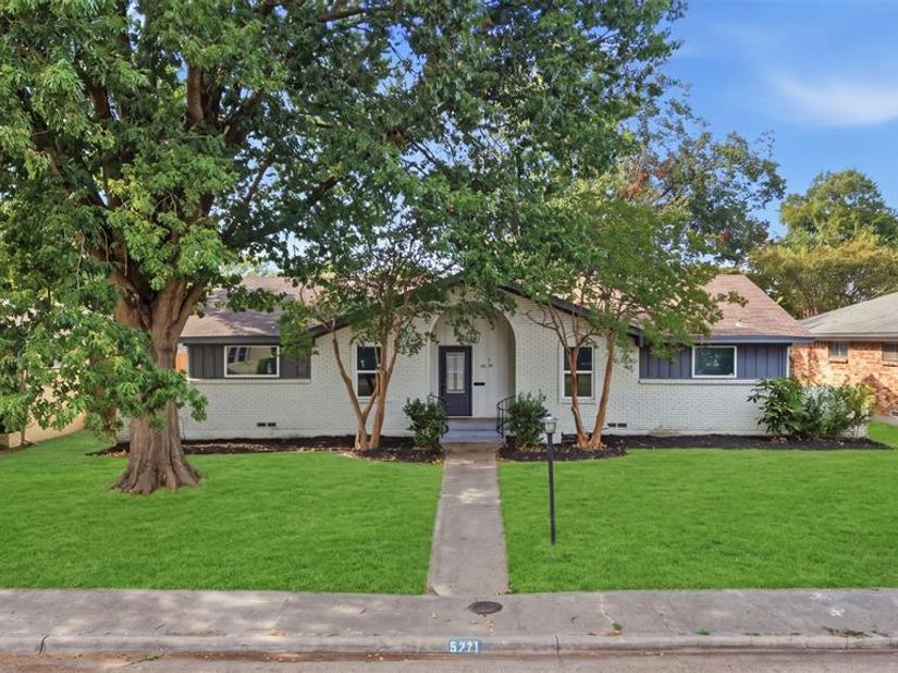 5221  Elkridge Drive , Dallas Texas 75227