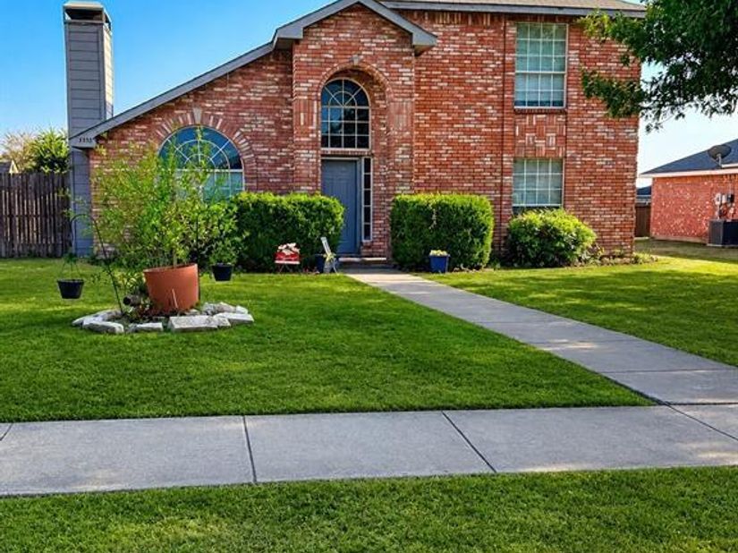 1338  Meadow Creek Drive , Lancaster Texas 75146