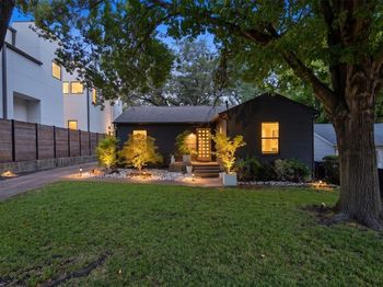 1906  Lakeland Drive 