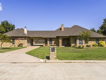 813  Shady Creek Drive 