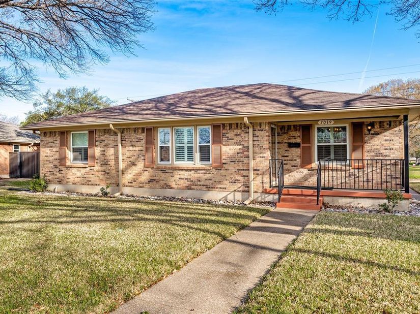 3019  Sharpview Lane , Dallas Texas 75228