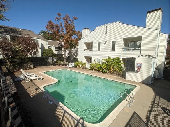 7431  Holly Hill Drive  206, Dallas Texas 75231