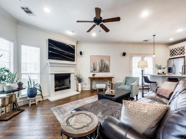 1910  Hope Street  12, Dallas Texas 75206