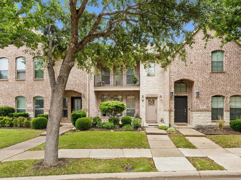 2003  Downing Street , Allen Texas 75013