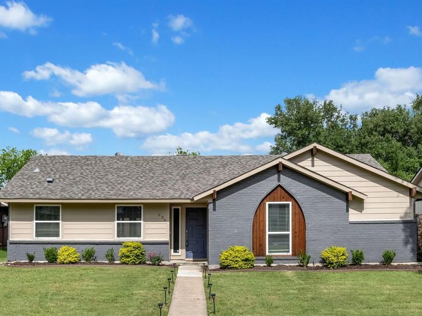 656  Red River Drive , Lewisville Texas 75077