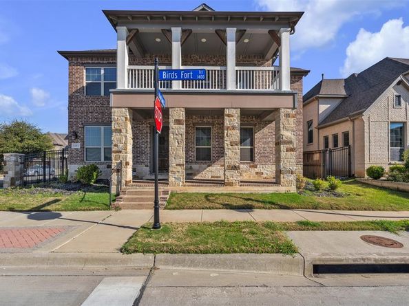 1401  Birds Fort Trail , Arlington Texas 76005