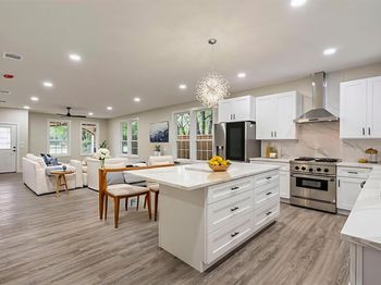 518 S Cockrell Hill Road 