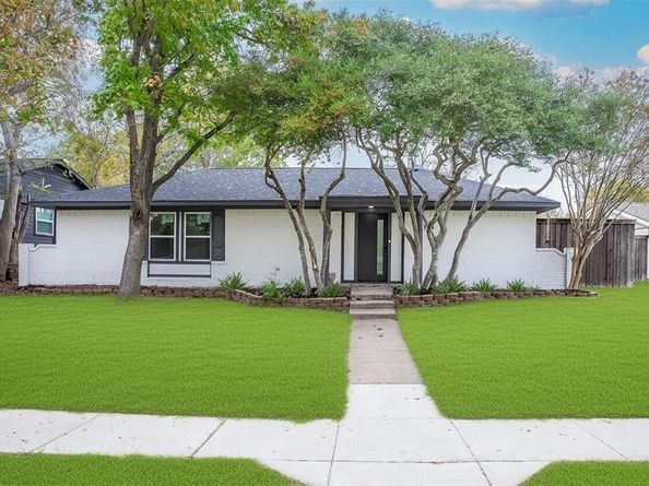 725  Middle Glen Drive , Garland Texas 75043