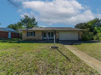 1818  Hillcrest Drive 