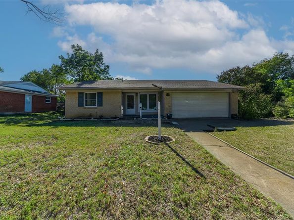 1818  Hillcrest Drive , Irving Texas 75062