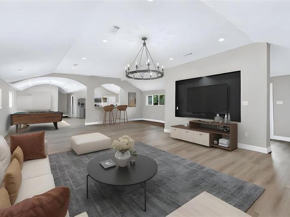 1621  Stella Avenue , Dallas Texas 75216