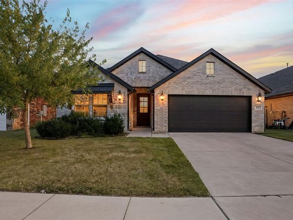 841  Mildren Lane , Fate Texas 75087