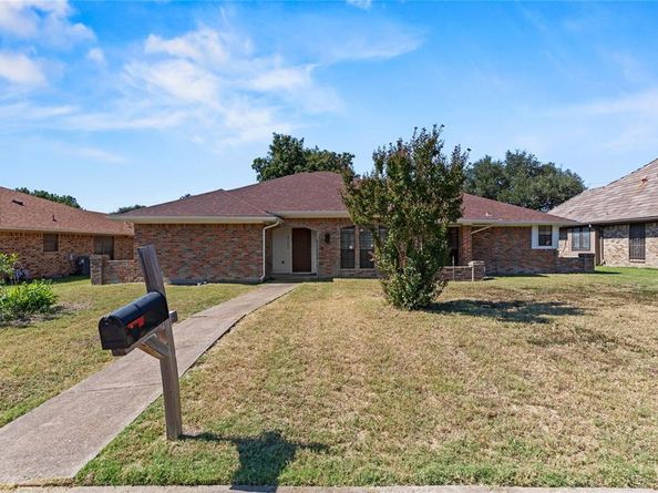 4243  Blackheath Road , Dallas Texas 75227