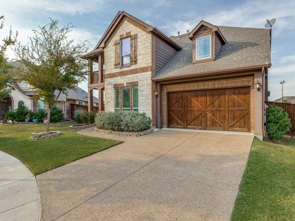 1605  Barnard Lane , Aubrey Texas 76227