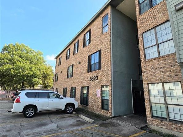5620  Live Oak Street  106, Dallas Texas 75206