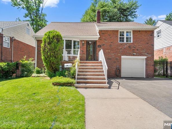 1095 Harvard Place, Fort Lee NJ 07024