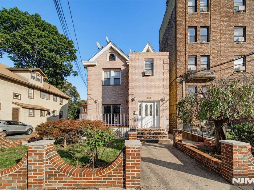 796 Anderson Avenue, Cliffside Park NJ 07010