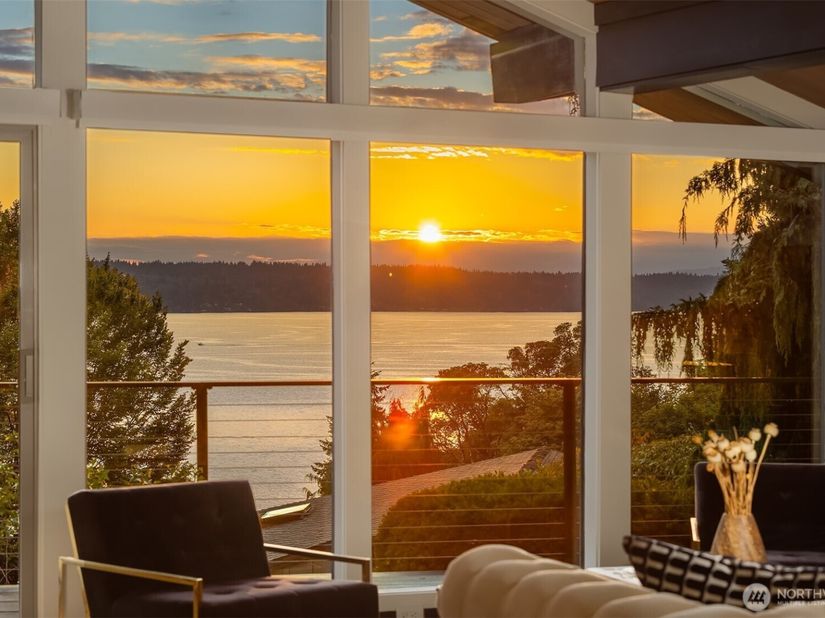 2605 SW 151st Place, Burien WA 98166