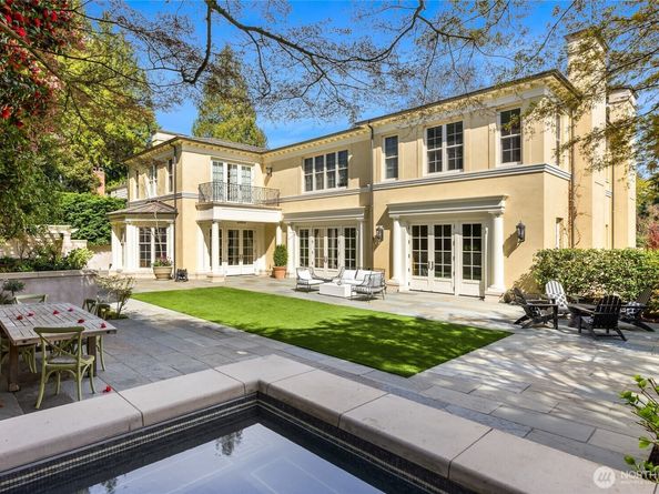 2001 Broadmoor Drive E, Seattle WA 98112