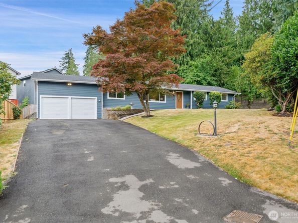 8 157th Place SE, Bothell WA 98012