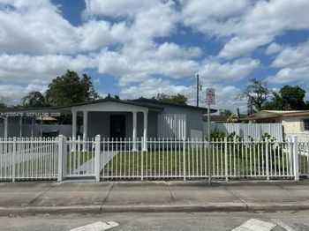 841 Hialeah Dr