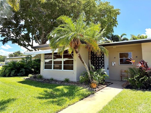 1042 North Dr A, Delray Beach FL 33445