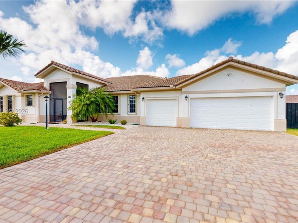 12922 SW 221st St, Miami FL 33170