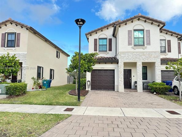 22951 SW 127th Ct, Miami FL 33170