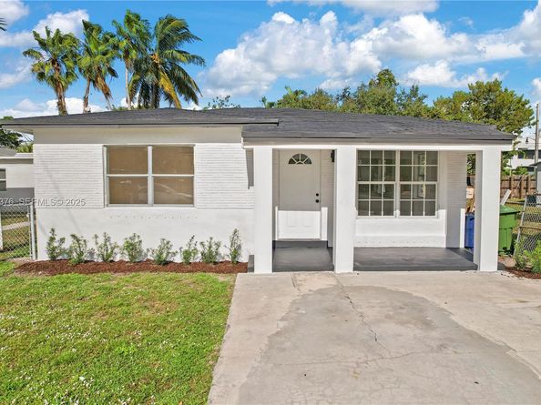 608 NW 6th Ct, Hallandale Beach FL 33009