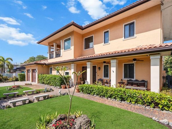 4251 SW 11th St, Miami FL 33134