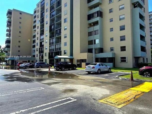 5055 NW 7th St 413, Miami FL 33126