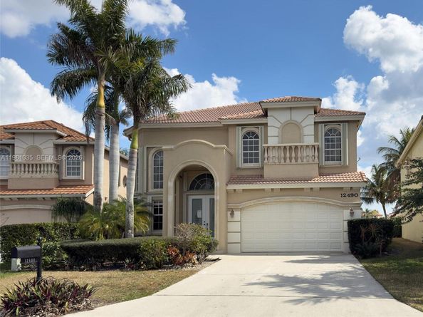 12490 Shoreline Dr, Wellington FL 33414