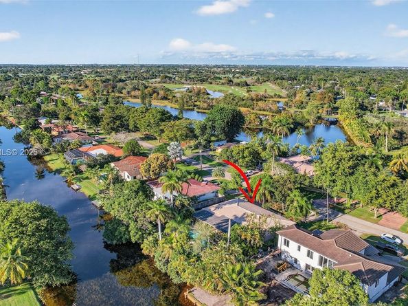 1051 W Tropical Way, Plantation FL 33317