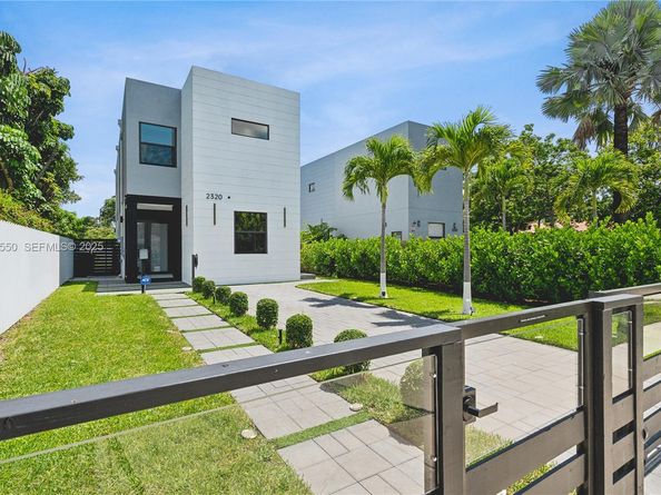 2320 SW 14th St, Miami FL 33145