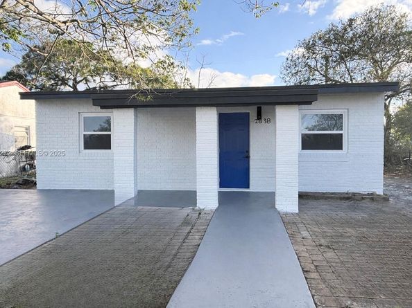 2838 NW 4th St, Pompano Beach FL 33069