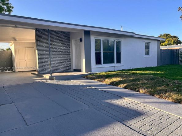 1321 NE 43rd Ct, Pompano Beach FL 33064