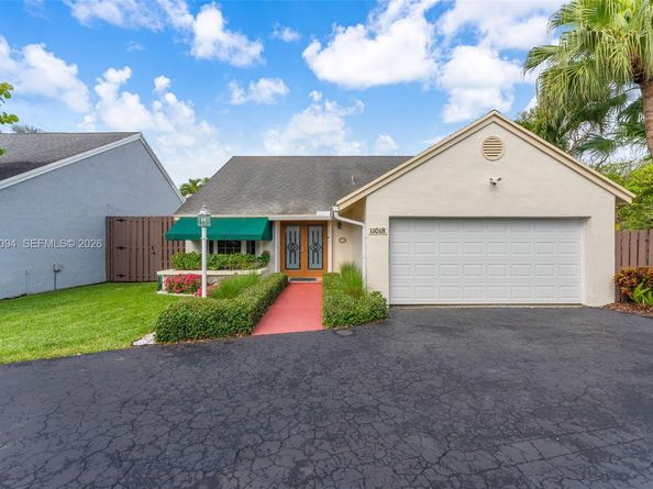 11018 SW 147th Pl, Miami FL 33196